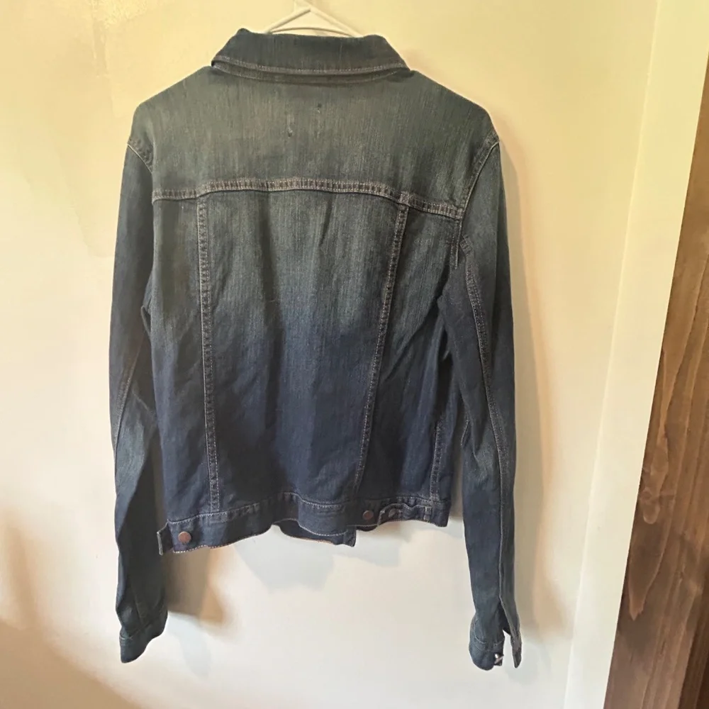 Sold - Picture 2 of 4